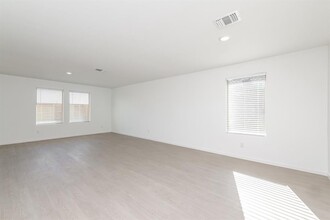 12516 Huntington Rdg Wy in Oklahoma City, OK - Building Photo - Building Photo