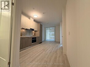 65 Broadway Ave in Toronto, ON - Building Photo - Building Photo