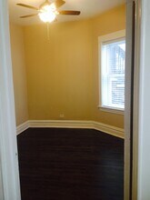 2960 N Elston Ave, Unit 2960 Elston in Chicago, IL - Foto de edificio - Building Photo