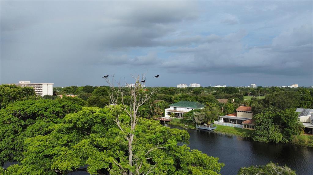 90 Wimbledon Lake Dr in Plantation, FL - Foto de edificio