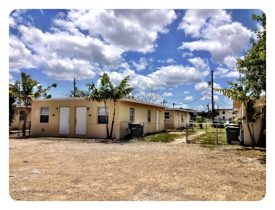 992 NE 5th Ave in Homestead, FL - Building Photo