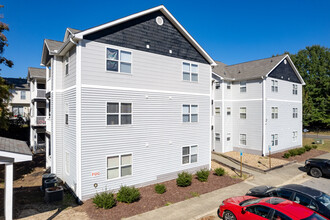 University Oaks Condos in Raleigh, NC - Building Photo - Building Photo