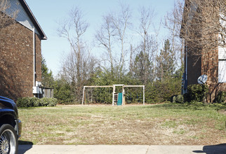 The Meadows in Raleigh, NC - Building Photo - Building Photo