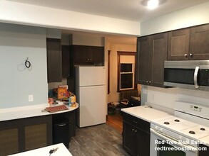 66 Perthshire Rd, Unit 2 in Boston, MA - Building Photo - Building Photo