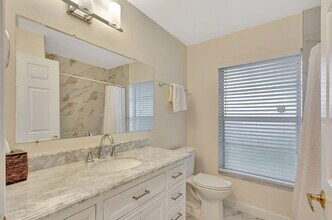13796 Yarmouth Dr in Wellington, FL - Building Photo - Building Photo