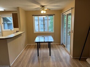 4240 Folker St in Anchorage, AK - Building Photo - Building Photo