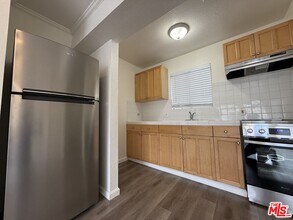 1816 N Gramercy Pl in Los Angeles, CA - Building Photo - Building Photo