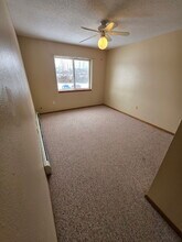 410 13th Ave NW in Oelwein, IA - Building Photo - Building Photo