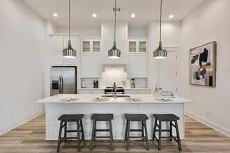 5048 Mooney Fls Dr in Bryan, TX - Building Photo - Building Photo