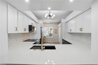 1220 Sarah Jean Cir in Naples, FL - Building Photo - Building Photo