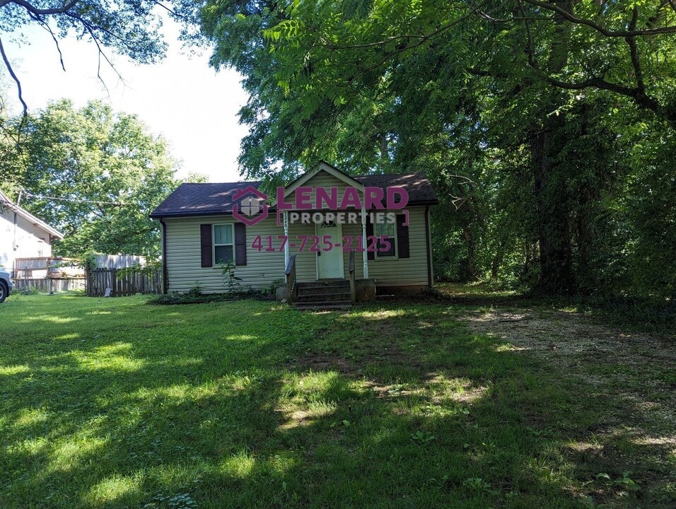 3240 W State St in Springfield, MO - Building Photo