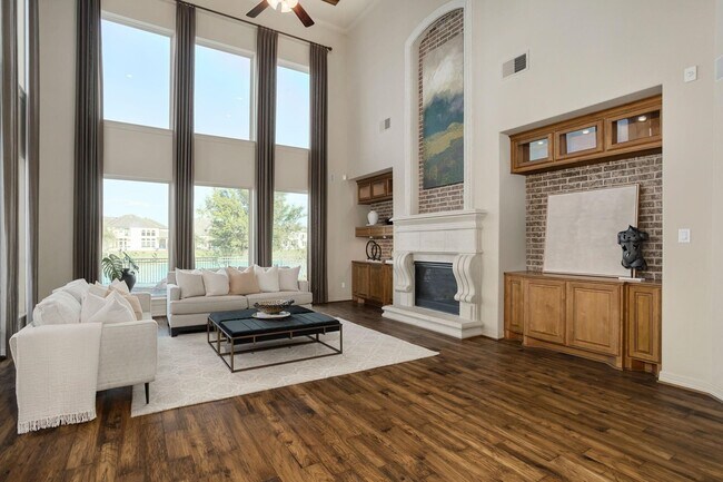 2607 Hollingsworth Pine Ln