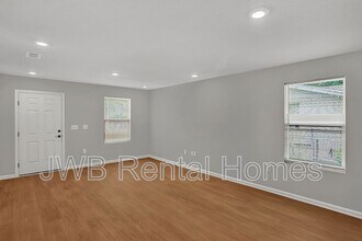 7946 Dekle Ave in Jacksonville, FL - Building Photo - Building Photo
