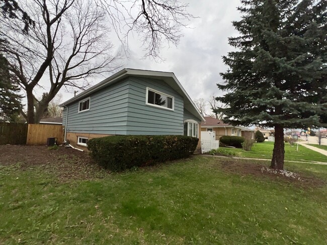 property at 11011 W Roosevelt Rd