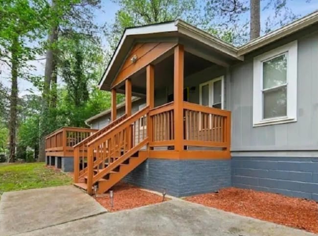 property at 2996 1st Ave SW