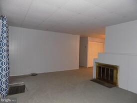 49 Orchard Ln in Levittown, PA - Building Photo - Building Photo