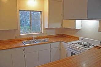 120 Preston Pl in Sonora, CA - Building Photo - Building Photo