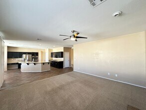 10400 Falls Church Ave in Las Vegas, NV - Building Photo - Building Photo