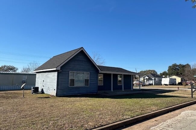 property at 1205 15th St