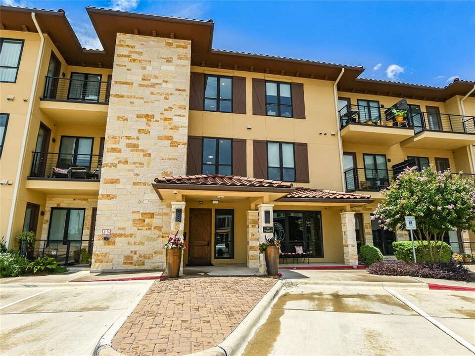 104 Bella Toscana Ave-Unit -2211 in Lakeway, TX - Building Photo