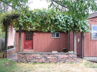 8803 Interlake Ave N in Seattle, WA - Building Photo