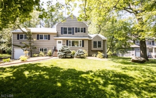 4 Rumson Rd in Livingston, NJ - Building Photo - Building Photo