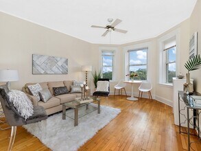 125 Park Dr in Boston, MA - Building Photo - Building Photo