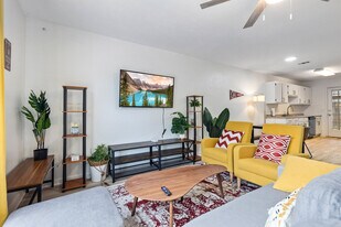 1300 Nylic St, Unit SI ID1319922P in Tallahassee, FL - Building Photo