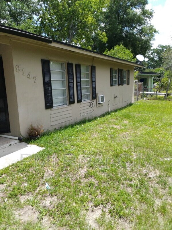 8147 Bazaine Dr in Jacksonville, FL - Building Photo - Building Photo