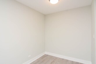 447 W Surf St in Chicago, IL - Building Photo - Building Photo