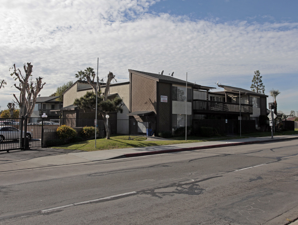 13111 Magnolia St in Garden Grove, CA - Building Photo