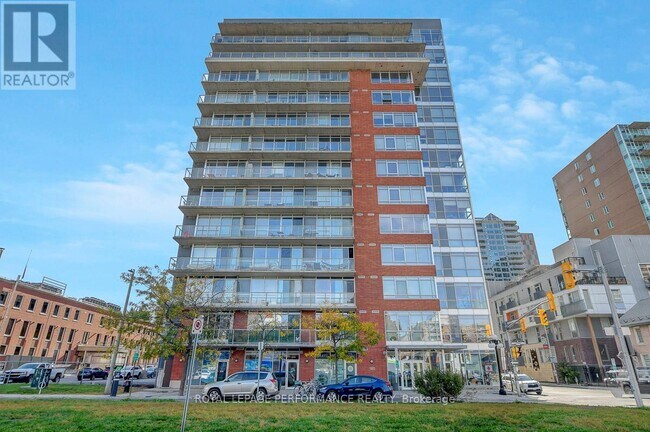 property at 180 York St