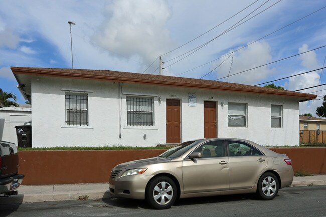 2009-2015 Division Ave in West Palm Beach, FL - Building Photo - Building Photo