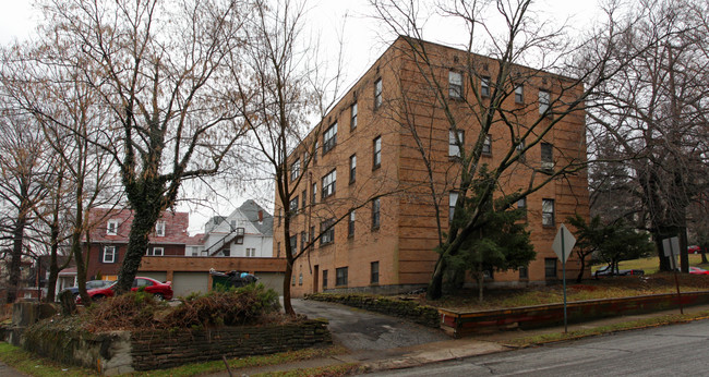 305 E Swissvale Ave in Pittsburgh, PA - Building Photo - Building Photo