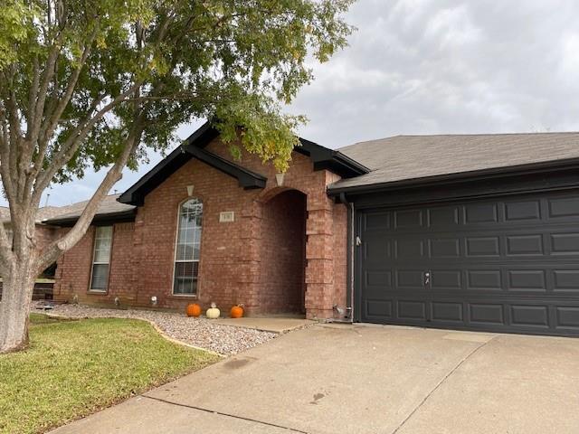 616 Ember Ln in Mansfield, TX - Building Photo