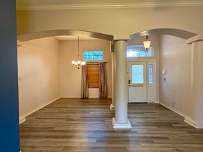 2206 Calle Chiquita Ct in Laredo, TX - Building Photo - Building Photo
