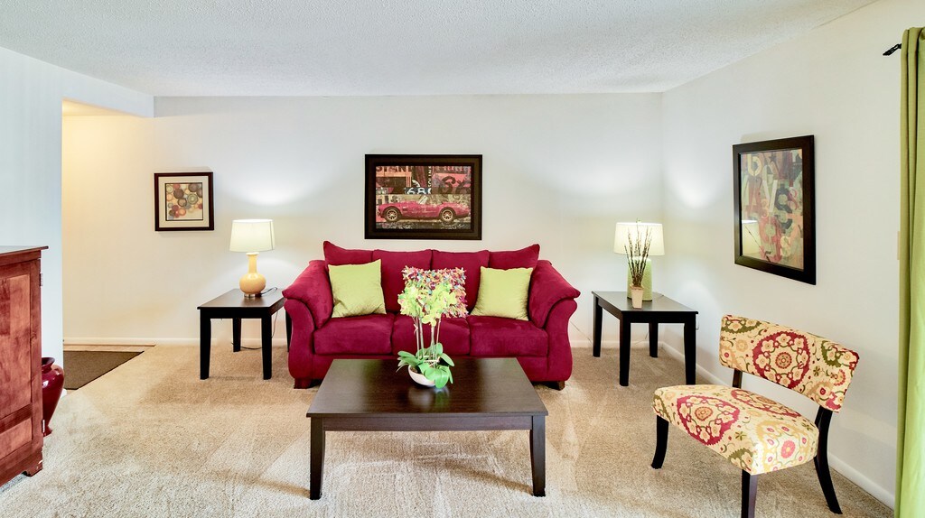 South Lake Apartments in Virginia Beach, VA