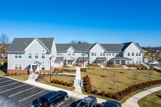Evans-Francis Estates in Cherry Hill, NJ - Foto de edificio - Building Photo