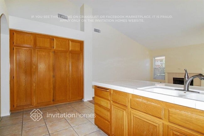 39272 Vía Lar in Murrieta, CA - Building Photo - Building Photo