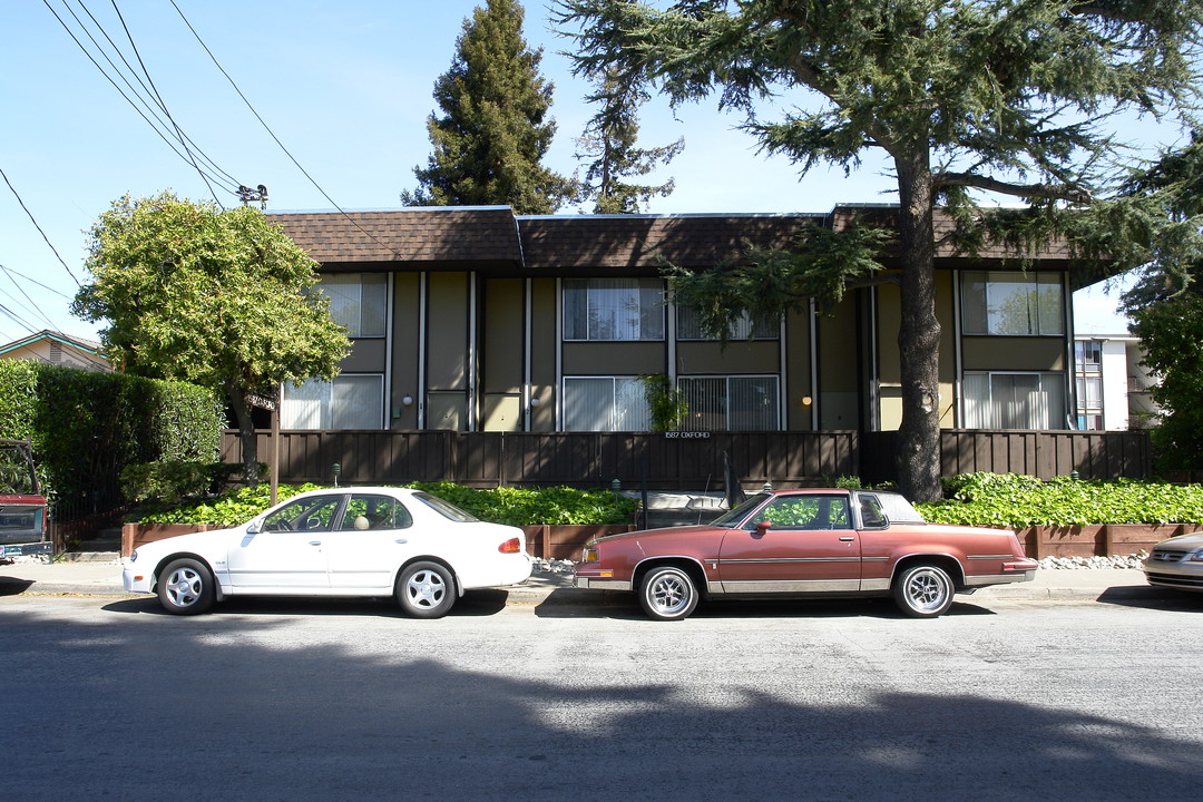 Redwood Apartments in Redwood City, CA - Building Photo