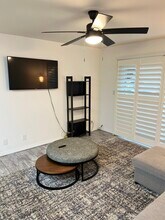 363 Newport Ave in Long Beach, CA - Building Photo - Building Photo