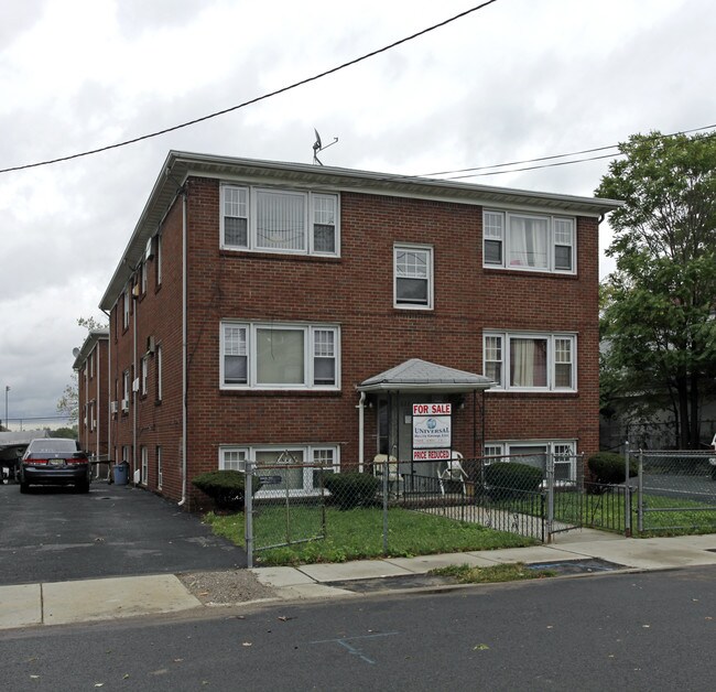 626-628 Clarkson Ave in Elizabeth, NJ - Building Photo - Building Photo