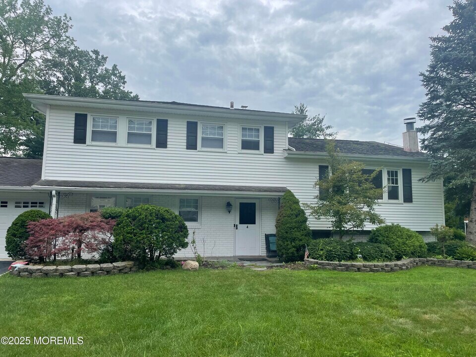4 Judith Ct in Ocean Township, NJ - Building Photo
