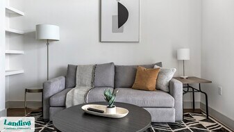 2511 Montopolis Dr in Austin, TX - Building Photo