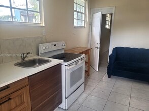 3680 NW 20th Ct in Miami, FL - Building Photo - Building Photo