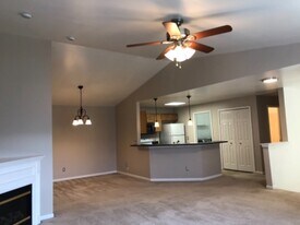 51761 Adler Park Dr W in New Baltimore, MI - Building Photo