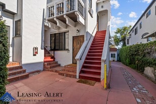 8214 Norton Ave in West Hollywood, CA - Building Photo