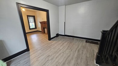 52-56-56 Rowland Ave in Mansfield, OH - Building Photo - Building Photo