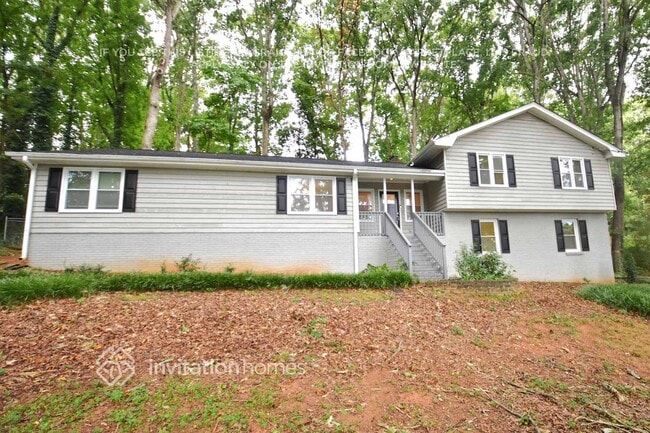 property at 349 Charmers Way SW
