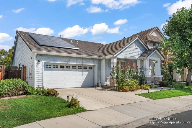 1198 Saratoga Pl in Brentwood, CA - Building Photo - Building Photo